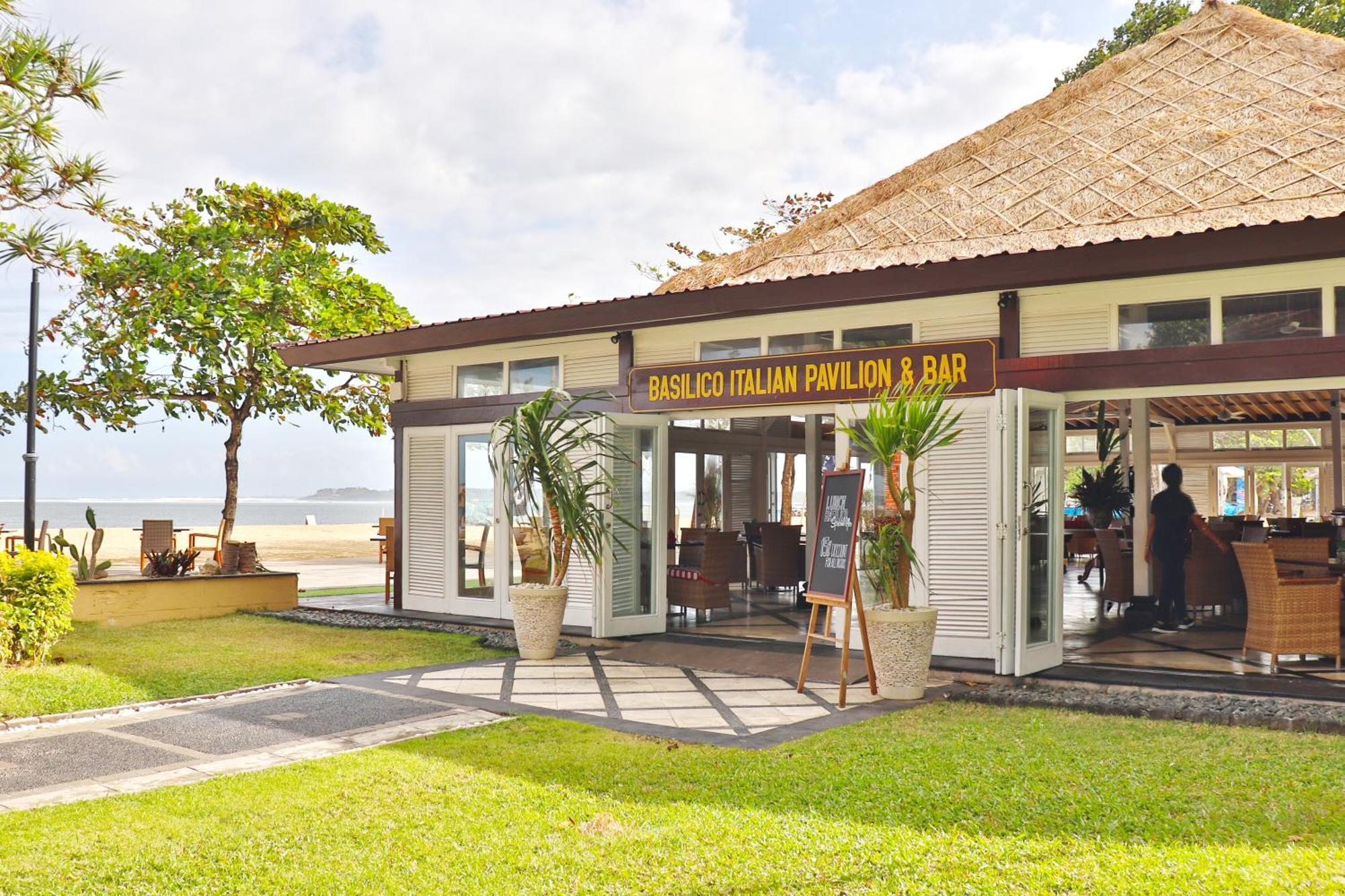 Prama Sanur Beach Bali Exteriör bild The beach bar at the resort
