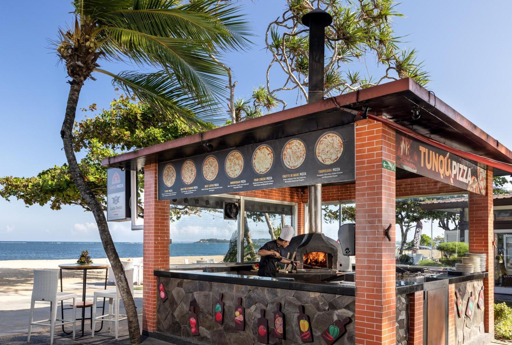 Prama Sanur Beach Bali Exteriör bild Pizza Hut in Bali, Indonesia