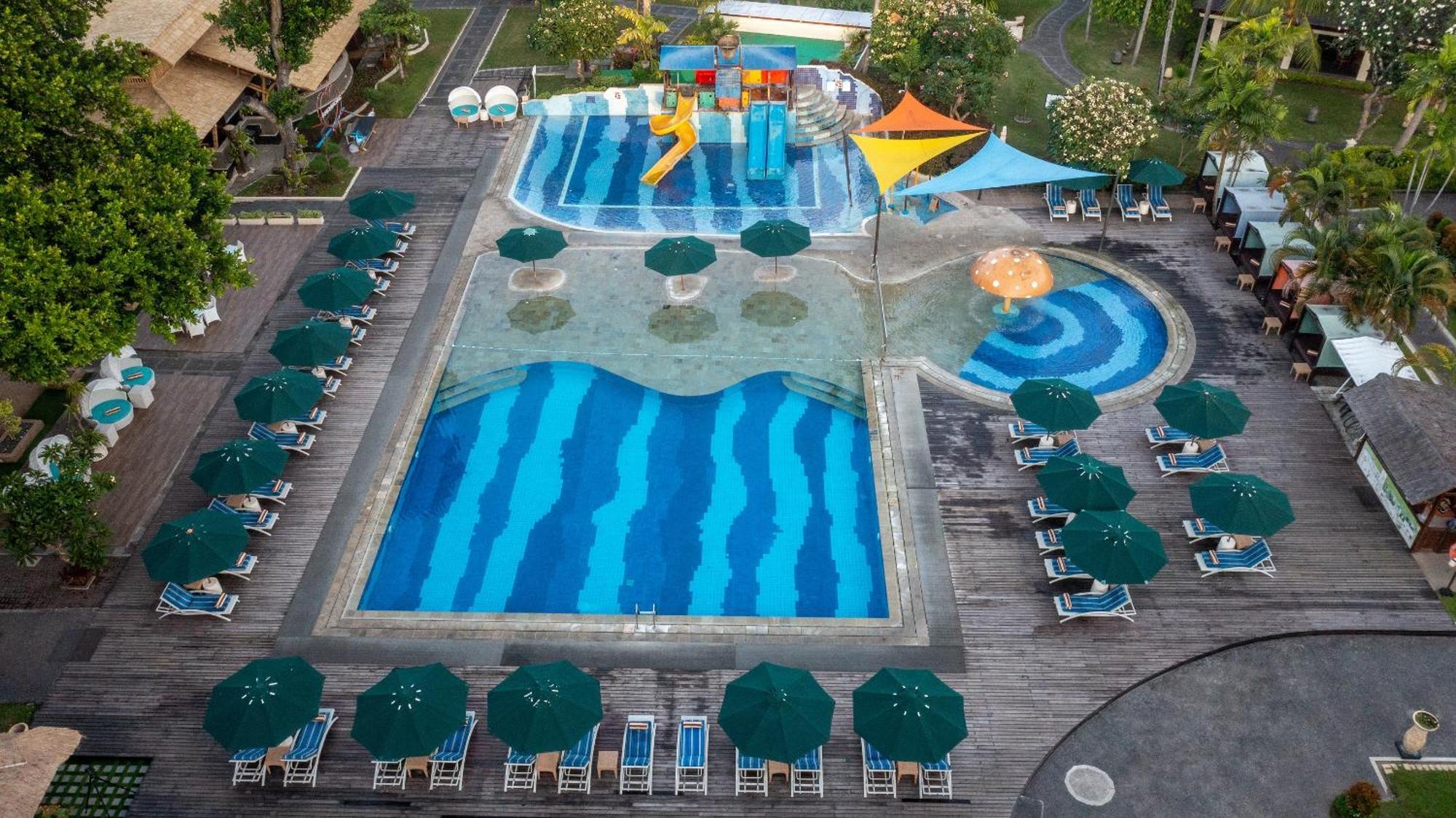 Prama Sanur Beach Bali Exteriör bild The swimming pool at the Royal Garden Resort
